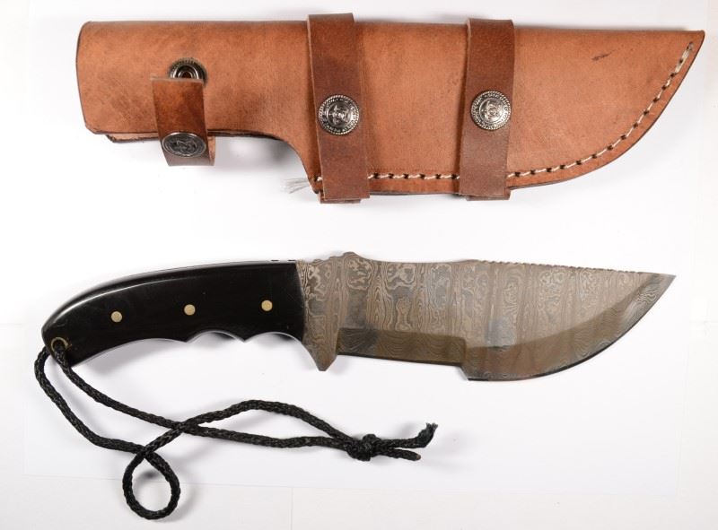 10 Inch Rare Fire Storm Pattern Damascus Steel Tracker Knife