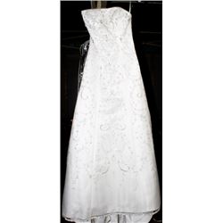 MOONLIGHT LH9900 WEDDING DRESS SIZE:10