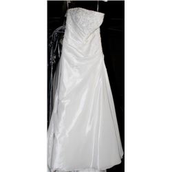 ELLA ROSA VE53 WEDDING DRESS SIZE:12