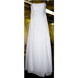 WHITE WEDDING DRESS SIZE:14