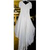 Image 2 : WEDDING DRESS SIZE:8