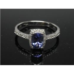 #48 10K GOLD TANZANITE 0.90ct & 44 SIDE DIAMONDS