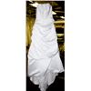 Image 1 : ENCHANT WHITE WEDDING DRESS SIZE:10
