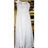 Image 1 : WHITE WEDDING DRESS SIZE: 16