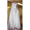 Image 1 : WHITE & RED FLORAL WEDDING DRESS SIZE: 12