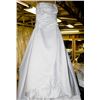 Image 1 : WHITE WEDDING DRESS SIZE: 10