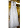 Image 1 : WHITE WEDDING DRESS SIZE: 6