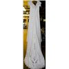 Image 2 : IVORY  WEDDING DRESS SIZE: 14