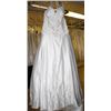 Image 1 : WHITE WEDDING DRESS W/ ACCENT SIZE: 20