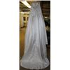 Image 2 : WHITE WEDDING DRESS W/ ACCENT SIZE: 20
