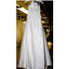 Image 1 : IVORY WEDDING DRESS SIZE: 8