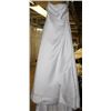 Image 1 : WHITE WEDDING DRESS SIZE: 14