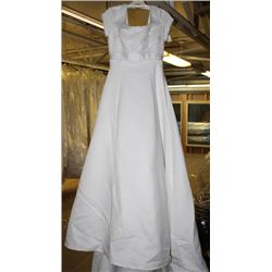 WHITE WEDDING DRESS SIZE: 10