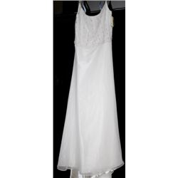 IVORY WEDDING DRESS SIZE: 16