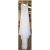 Image 2 : IVORY WEDDING DRESS SIZE: 16