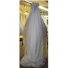 Image 2 : RUMPINK WEDDING DRESS SIZE: 4