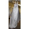 Image 2 : WHITE WEDDING DRESS W/ ACCENT SIZE: 22