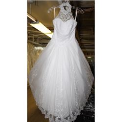 EMBROIDERD PRINCESS STYLE WEDDING DRESS