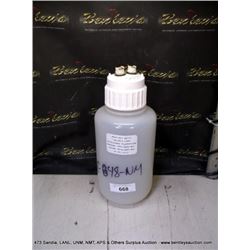 PLASTIC 1 GALLON HEAVY DUTY BOTTLE