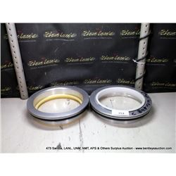 BOX: GLOVE ACCESSORIES