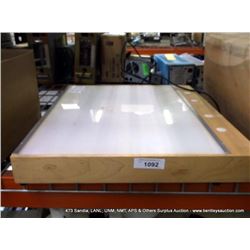 ALVIN SATIN GLOW PORTABLE LIGHTBOX