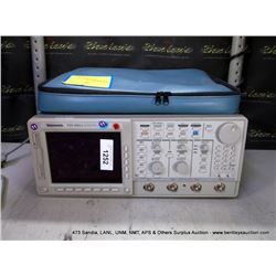 TEKTRONIX TDS 684A OSCILLOSCOPE (print sequence:) 65346 789893