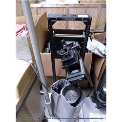 BESSELER 67S DICHRO LAND CAMERA