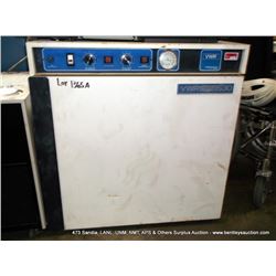 VWR 1530 SCIENTIFIC OVEN