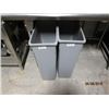 Image 1 : 2 Garbage Cans