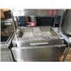 Image 1 : Mobile 2 well Steam Table with Sneeze Guard