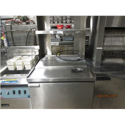 28" Sandwich Table with Overshelf