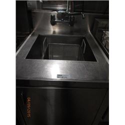S/S Sink with Right Hand Equipment Stand