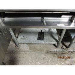 36" Equipment Stand