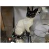 Image 2 : VINAGE BESWICK FIGURE - SIAMESE CAT - 10" TALL