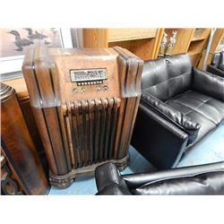 VINTAGE FLOOR MODEL RADIO - PHILCO - WORKING