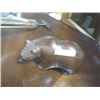 Image 1 : HEAVY IRON WOOD CARVED BEAR
