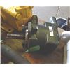 Image 1 : GREEN HYDRAULIC PUMP