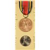 Image 2 : WWII (50TH ANNIVERSARY) COMMEMORATIVE COIN & VICTORY MEDAL SET