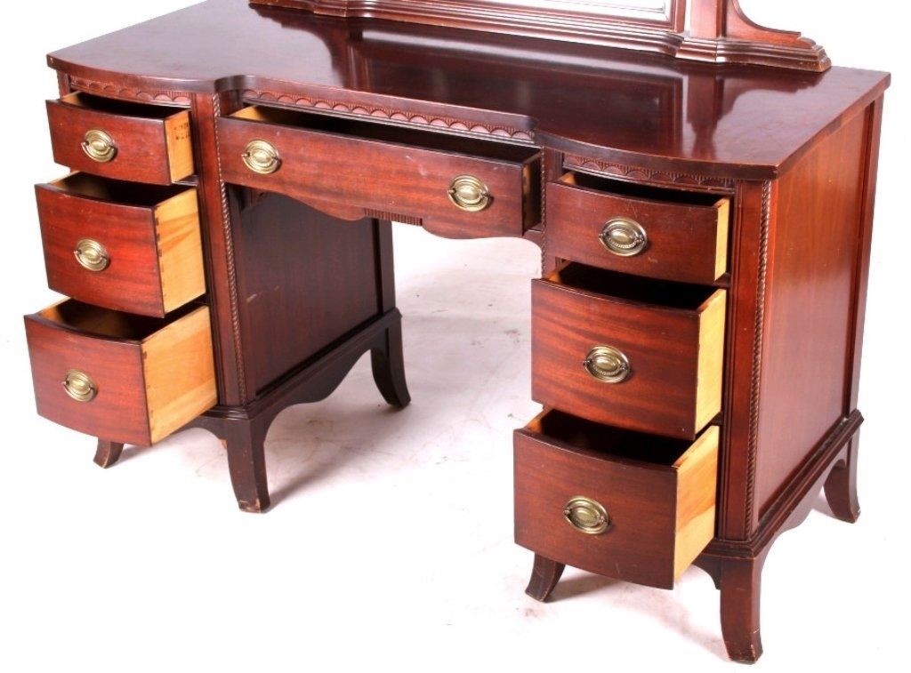 Antique Hickory Mfg Mahogany Vanity