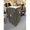 Image 3 : Superb Gimbel Brothers travelling wardrobe trunk