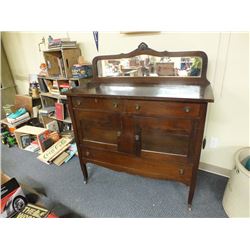Beautiful side board cupboard