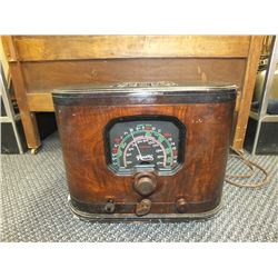 Antique Rogers tube radio