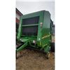 Image 2 : 2002 John Deere Round Baler 567