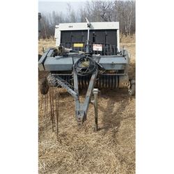 New Idea 484 Baler
