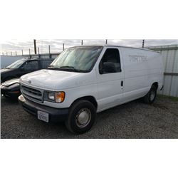 02 Ford E-Series Cargo 3dr Cargo Van - T - DRIVE MC