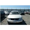 Image 2 : 00 Volkswagen Passat 4 Dr  4Motion AWD Sedan - T - DRIVE