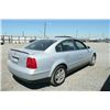 Image 4 : 00 Volkswagen Passat 4 Dr  4Motion AWD Sedan - T - DRIVE