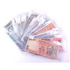 Image 1 : Group lot of 23 different banknotes from India. They range in date from 1963 to 2002.