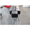 Image 2 : 9 BLACK BAR STOOLS