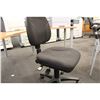 Image 2 : BLACK FULLY ADJUSTABLE STENO CHAIR